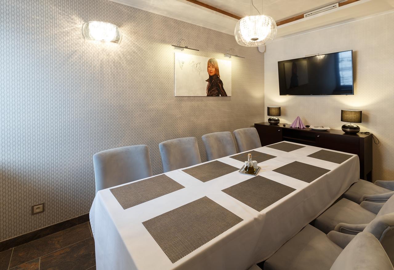 Hotel Bystra Снина Екстериор снимка