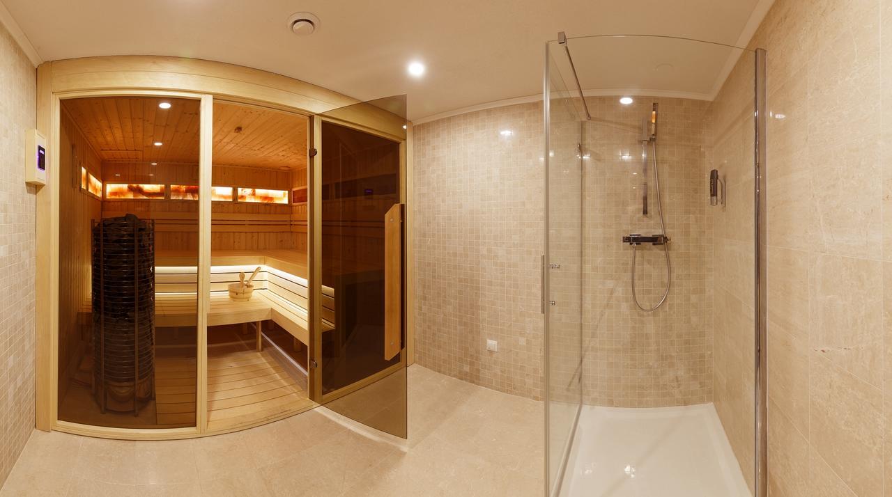 Hotel Bystra Снина Екстериор снимка