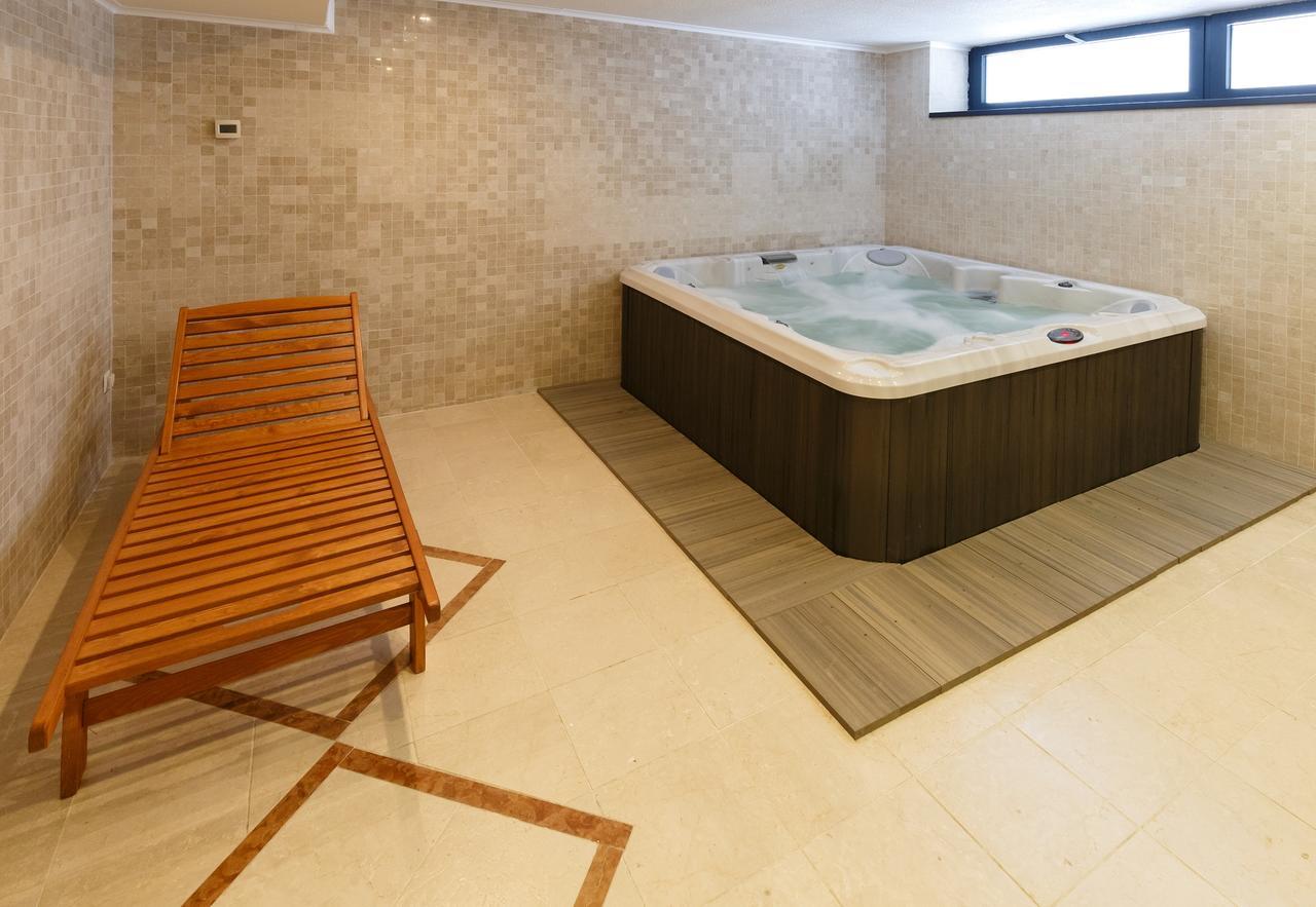 Hotel Bystra Снина Екстериор снимка